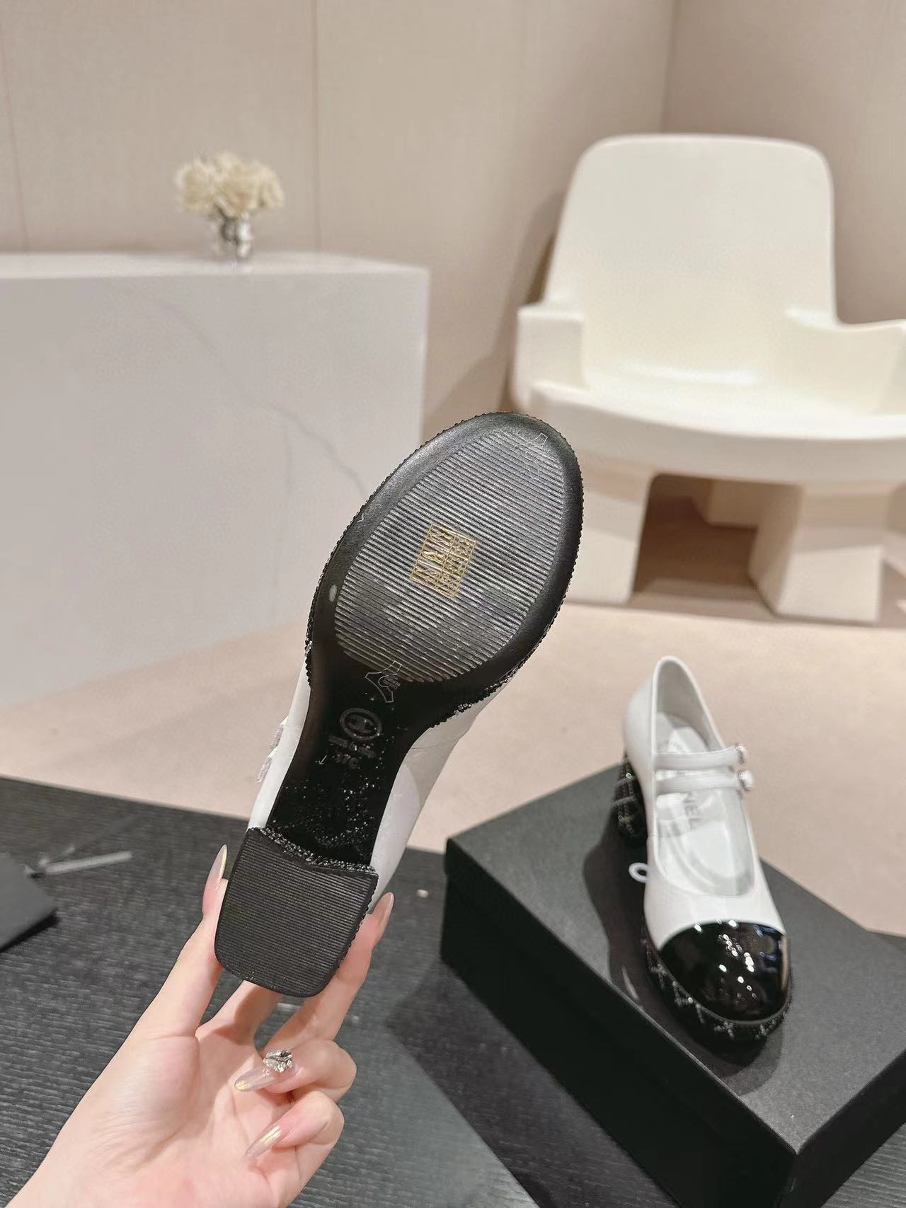 CHANE1 高品質ダイヤモンド散りばめハイヒール【50％割引+送料無料】