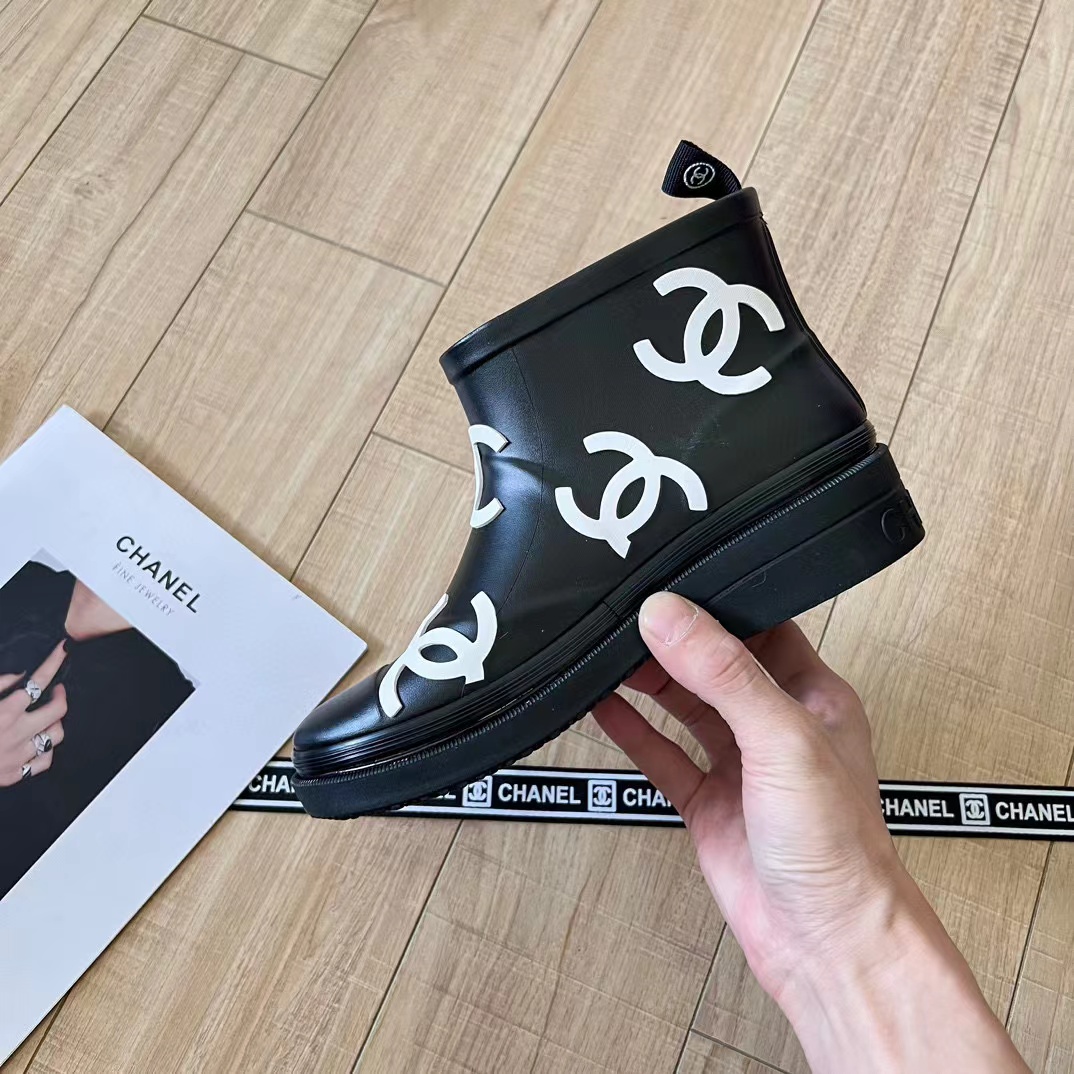 CHANE1 ダブルCロゴレインブーツ【50％割引+送料無料】