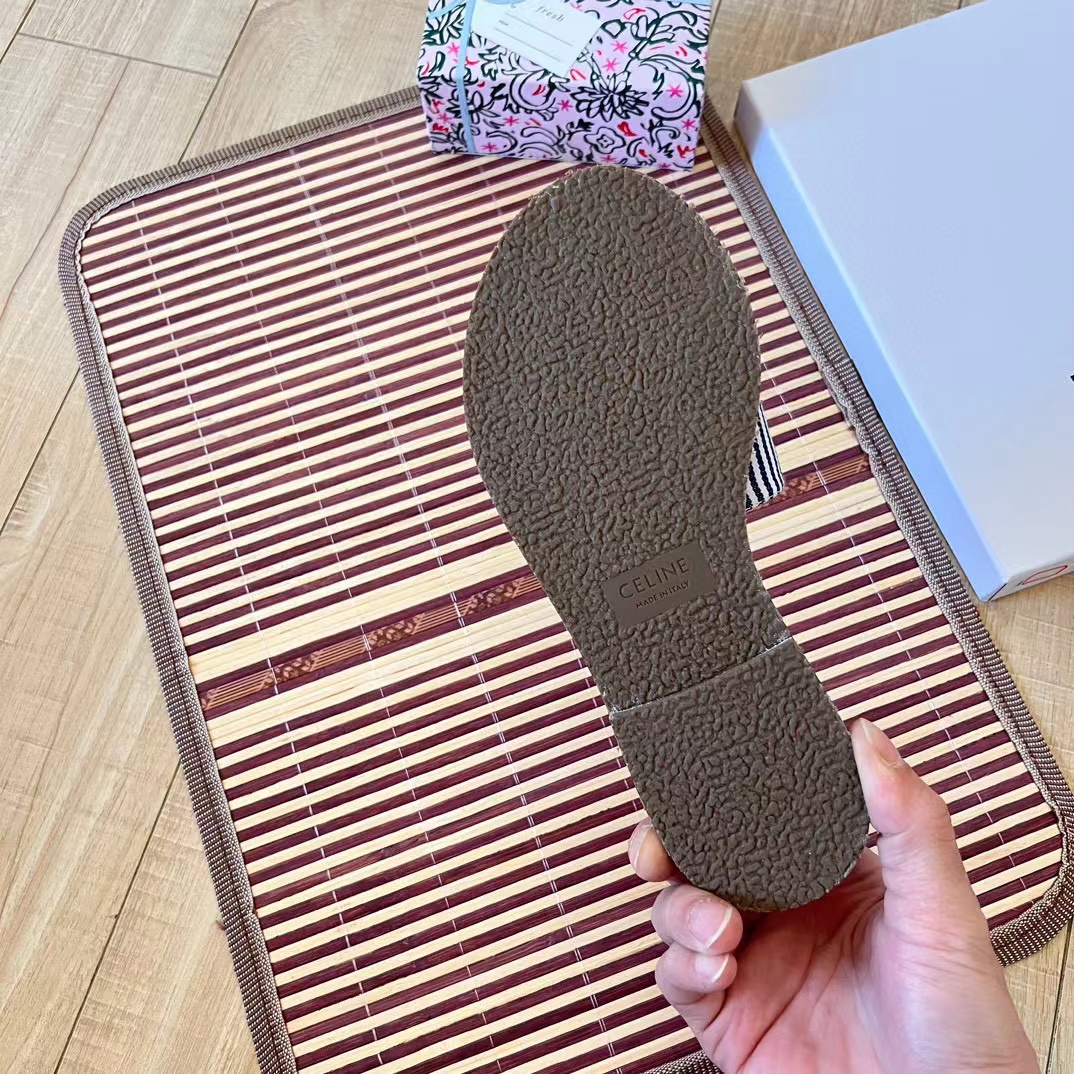 CEL1NE 凱旋門フラットスリッパ【50％割引+送料無料】