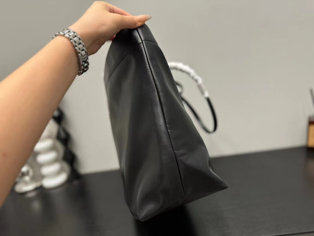 PR4DA 牛革ショッピングバッグ【50％割引+送料無料】