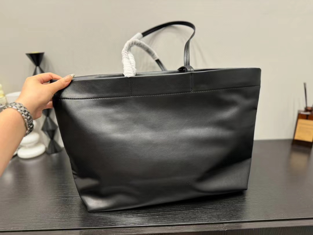 PR4DA 牛革ショッピングバッグ【50％割引+送料無料】