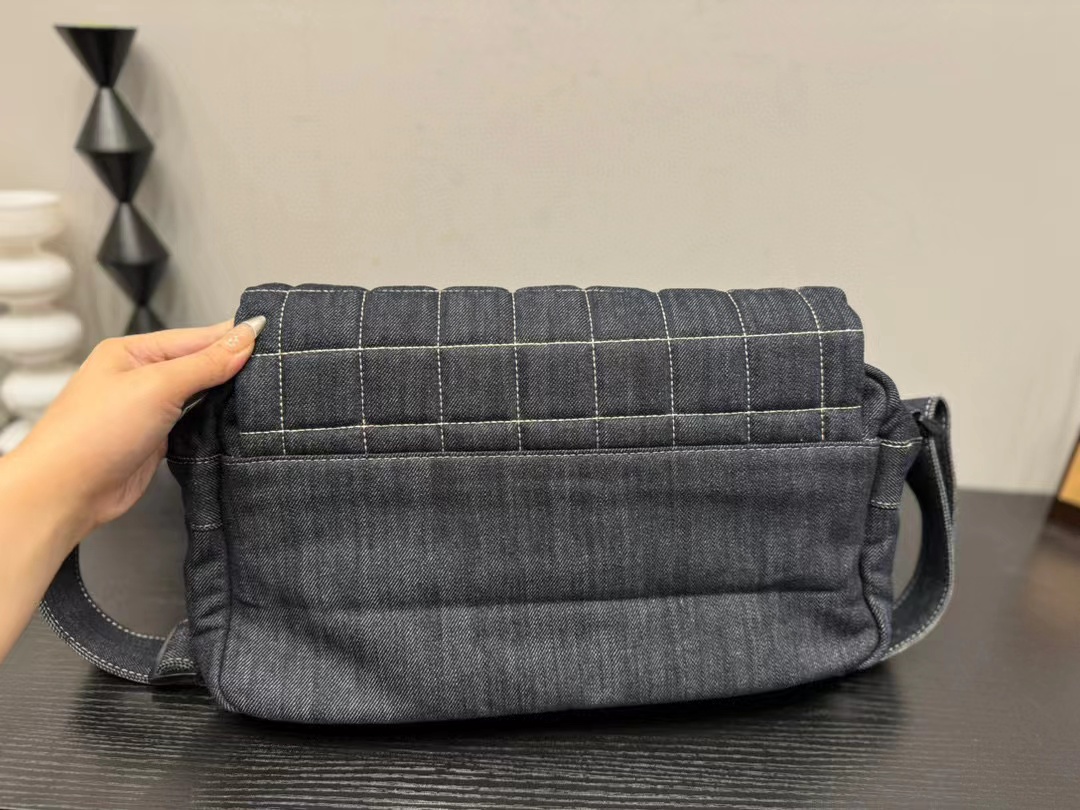 CHANE1 デニムモーターサイクルバッグ【50％割引+送料無料】