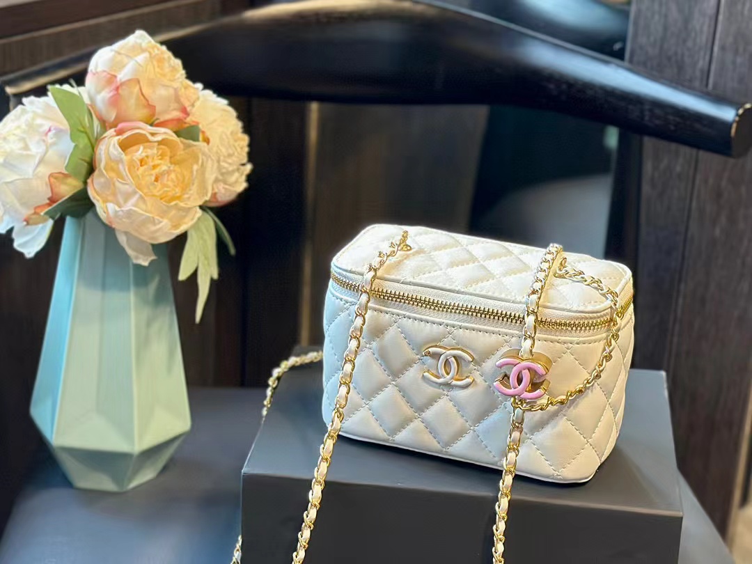 CHANE1 エナメル調節可能なバックルチェーンバッグ【50％割引+送料無料】