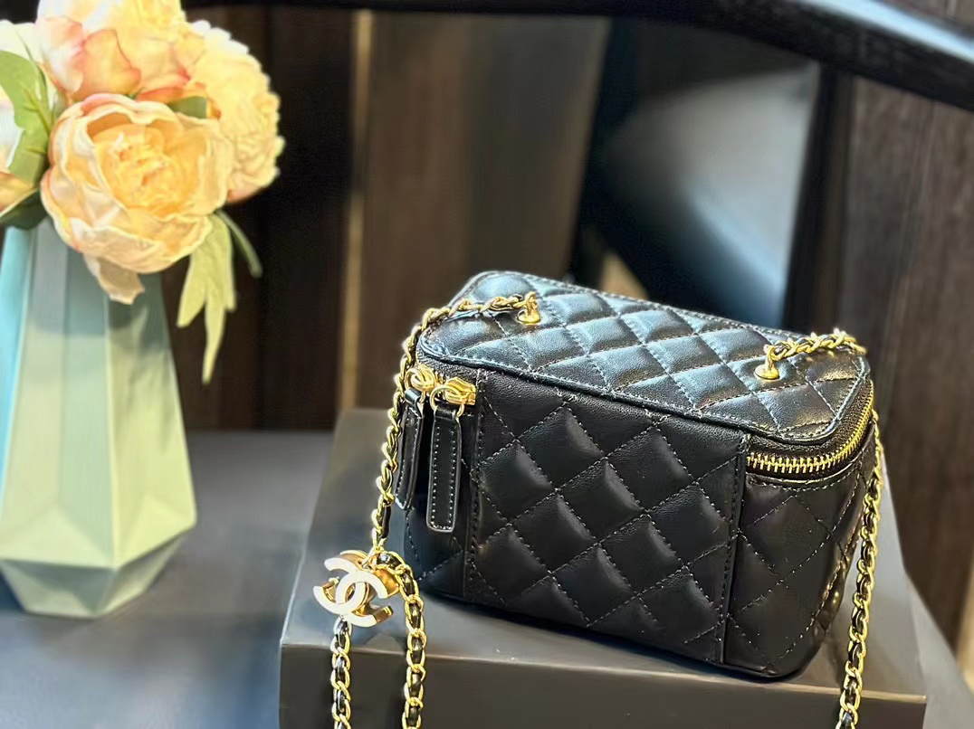 CHANE1 エナメル調節可能なバックルチェーンバッグ【50％割引+送料無料】