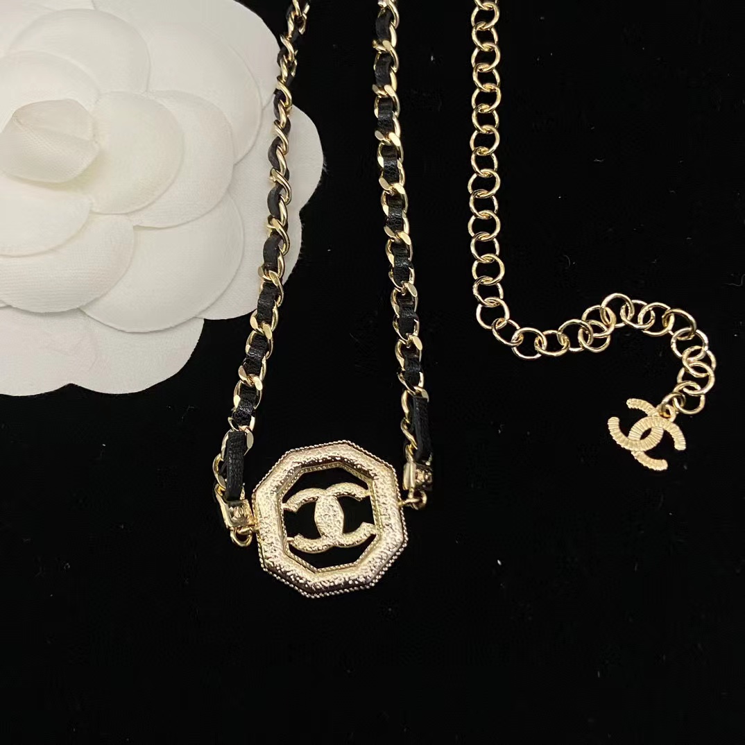 CHANE1 ダブルC レザーネックレス【50％割引+送料無料】