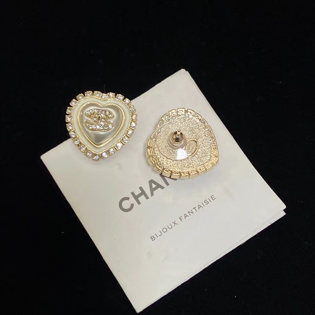 CHANE1 ダブルC ピーチハート ダイヤモンド スタッド ピアス【50％割引+送料無料】