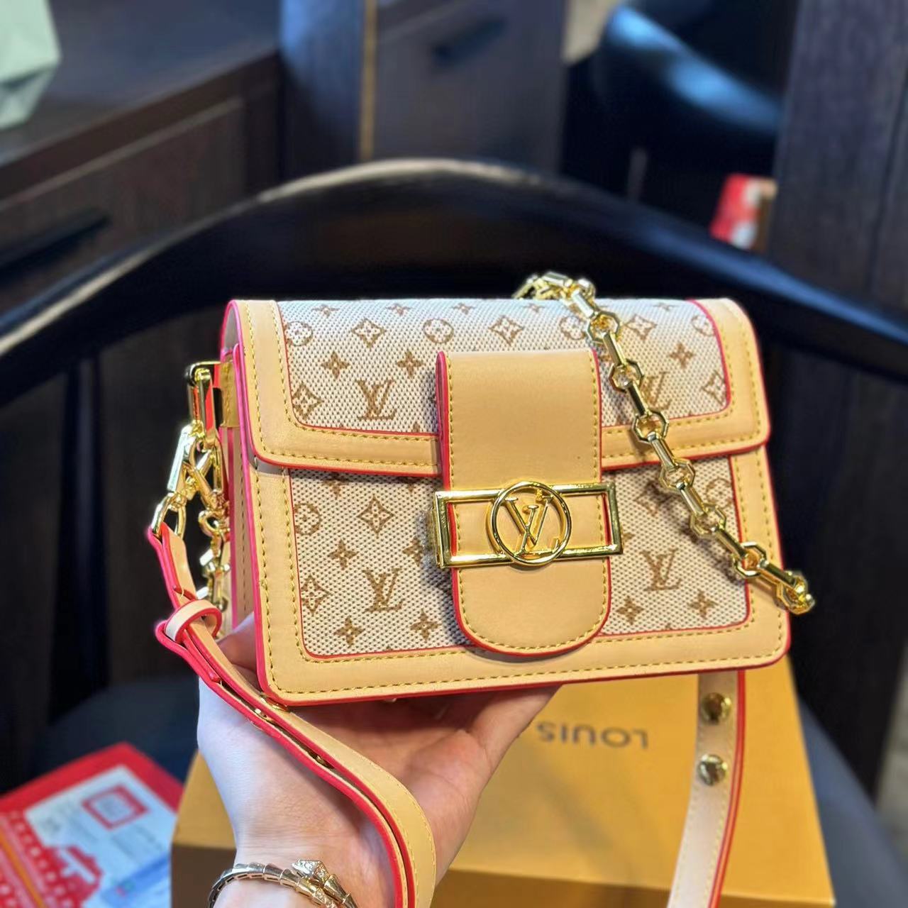 LV dauphine チェーンショルダークロスボディバッグ【50％割引+送料無料】