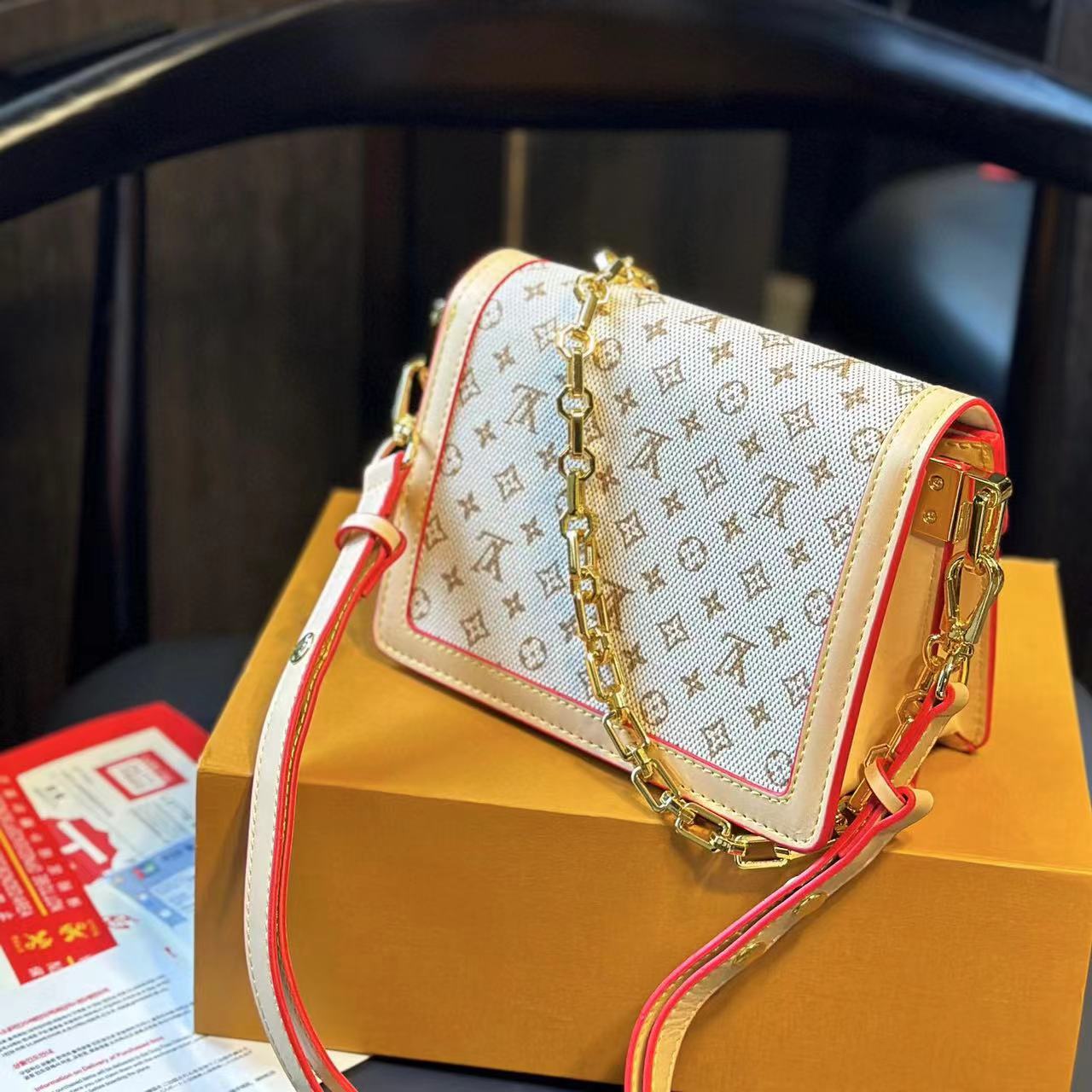 LV dauphine チェーンショルダークロスボディバッグ【50％割引+送料無料】