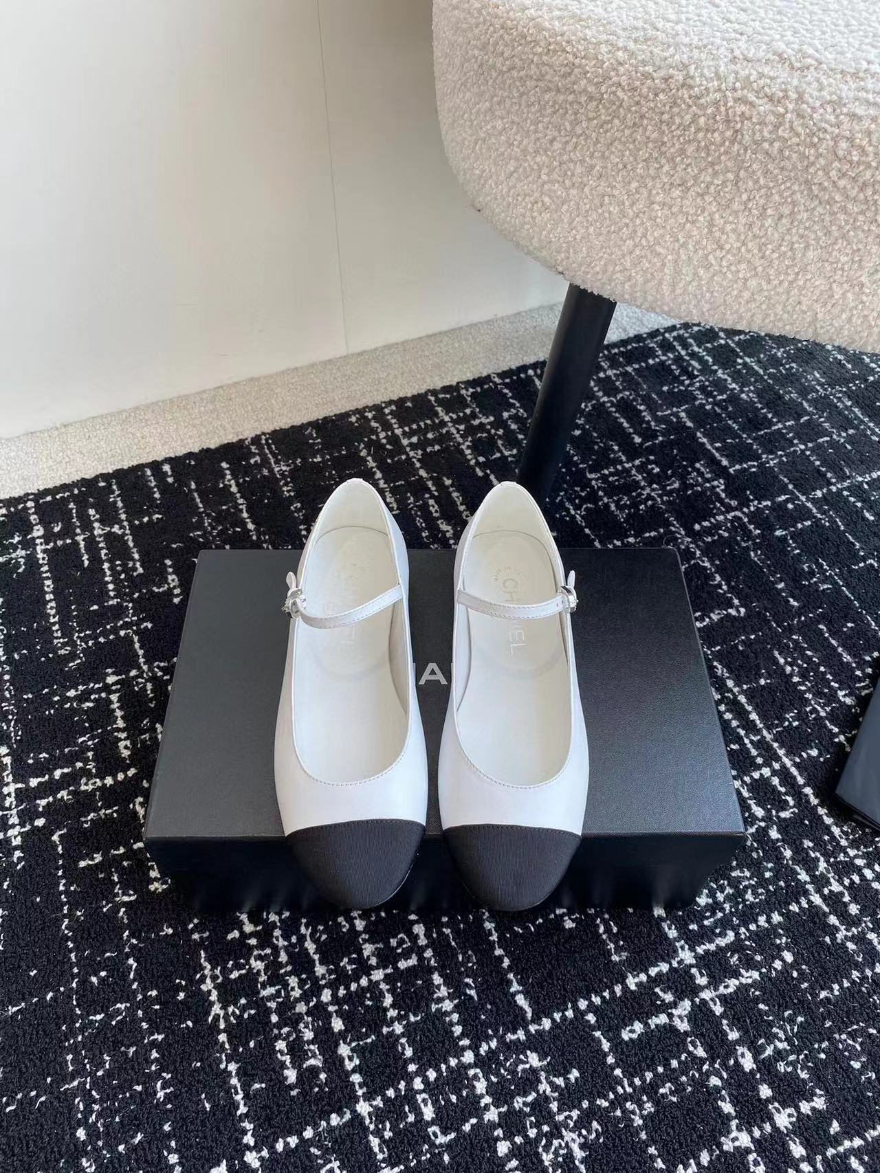 CHANE1 上質なカラーブロックフラットシューズ【50％割引+送料無料】