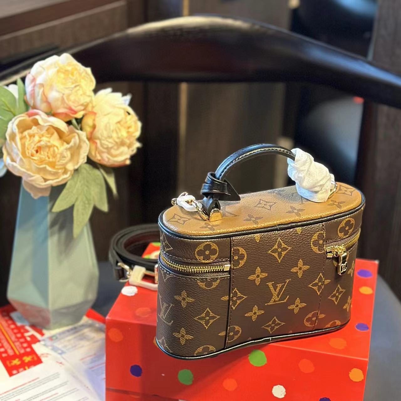 LV vanity コスメケース【 50％割引+送料無料】