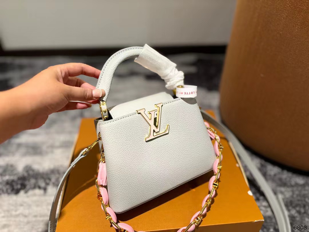 LV  Capucines チェーンハンドバッグ【 50％割引+送料無料】