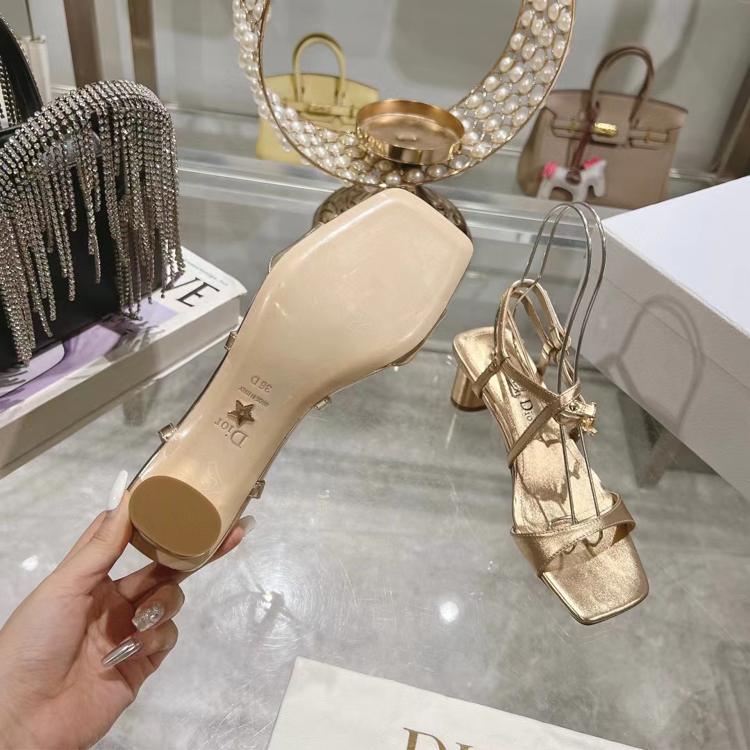 DI0R 高品質 CD バックル ハイヒール サンダル【50％割引+送料無料】