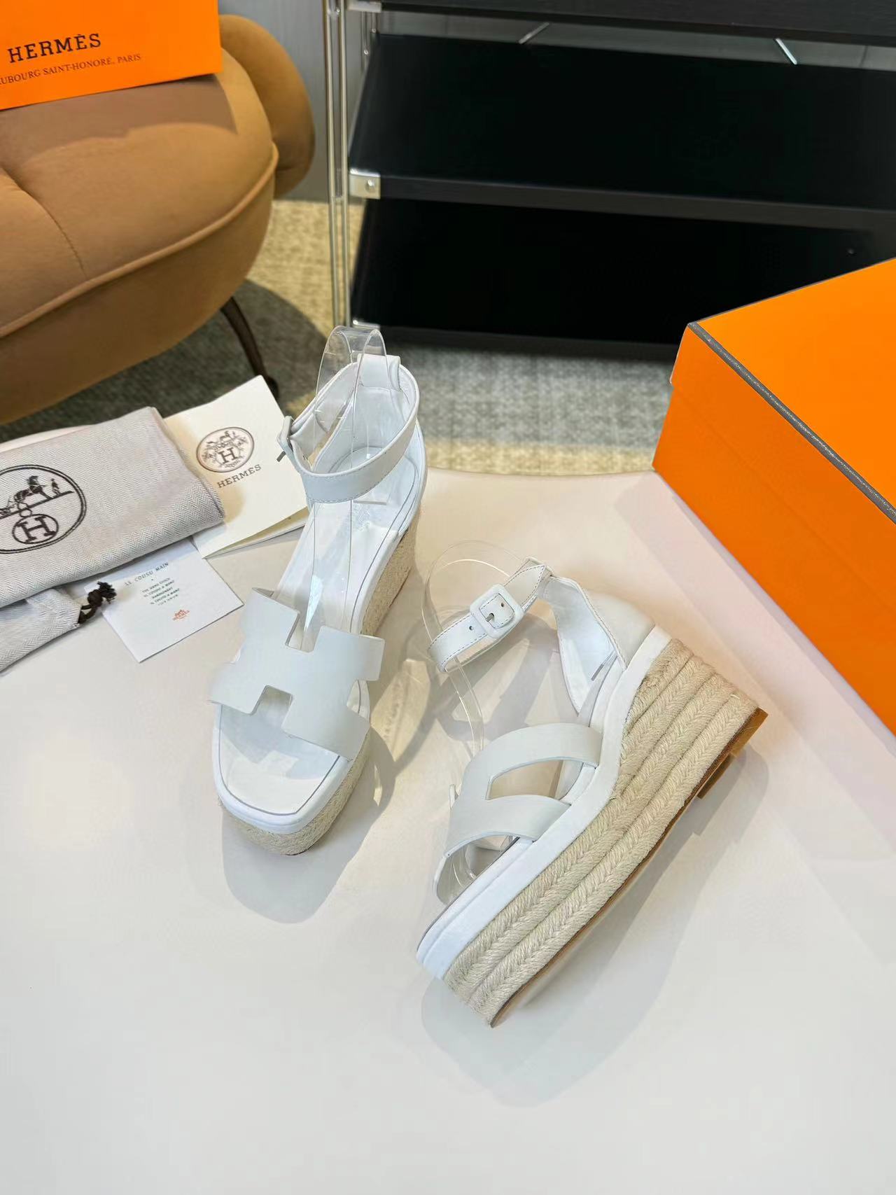 HERME5 上質なクラシックプラットフォームサンダル【50％割引+送料無料】