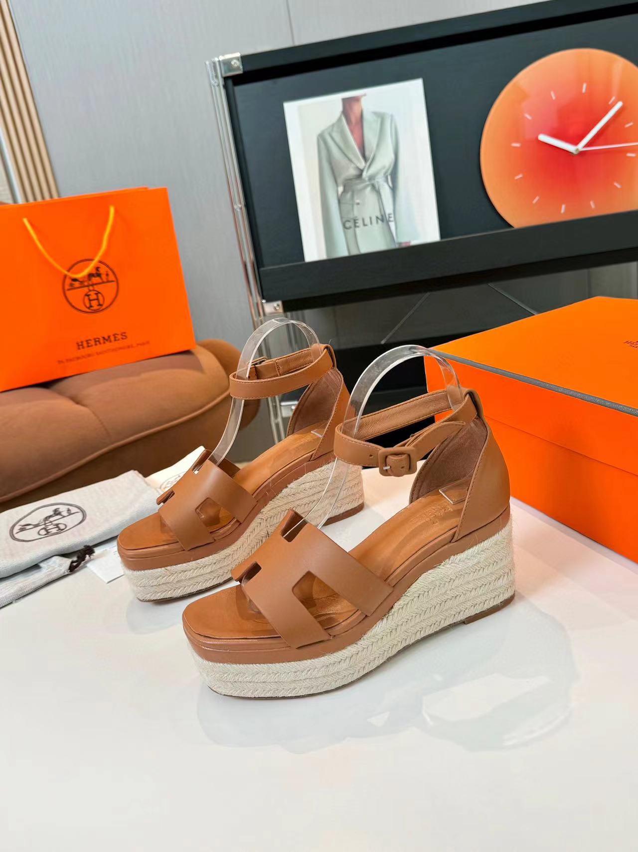 HERME5 上質なクラシックプラットフォームサンダル【50％割引+送料無料】