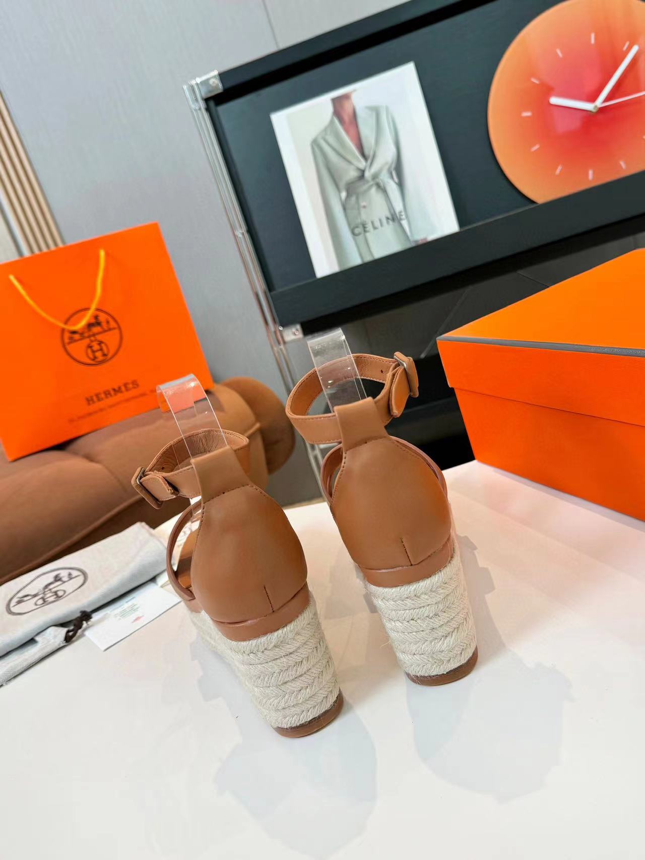 HERME5 上質なクラシックプラットフォームサンダル【50％割引+送料無料】