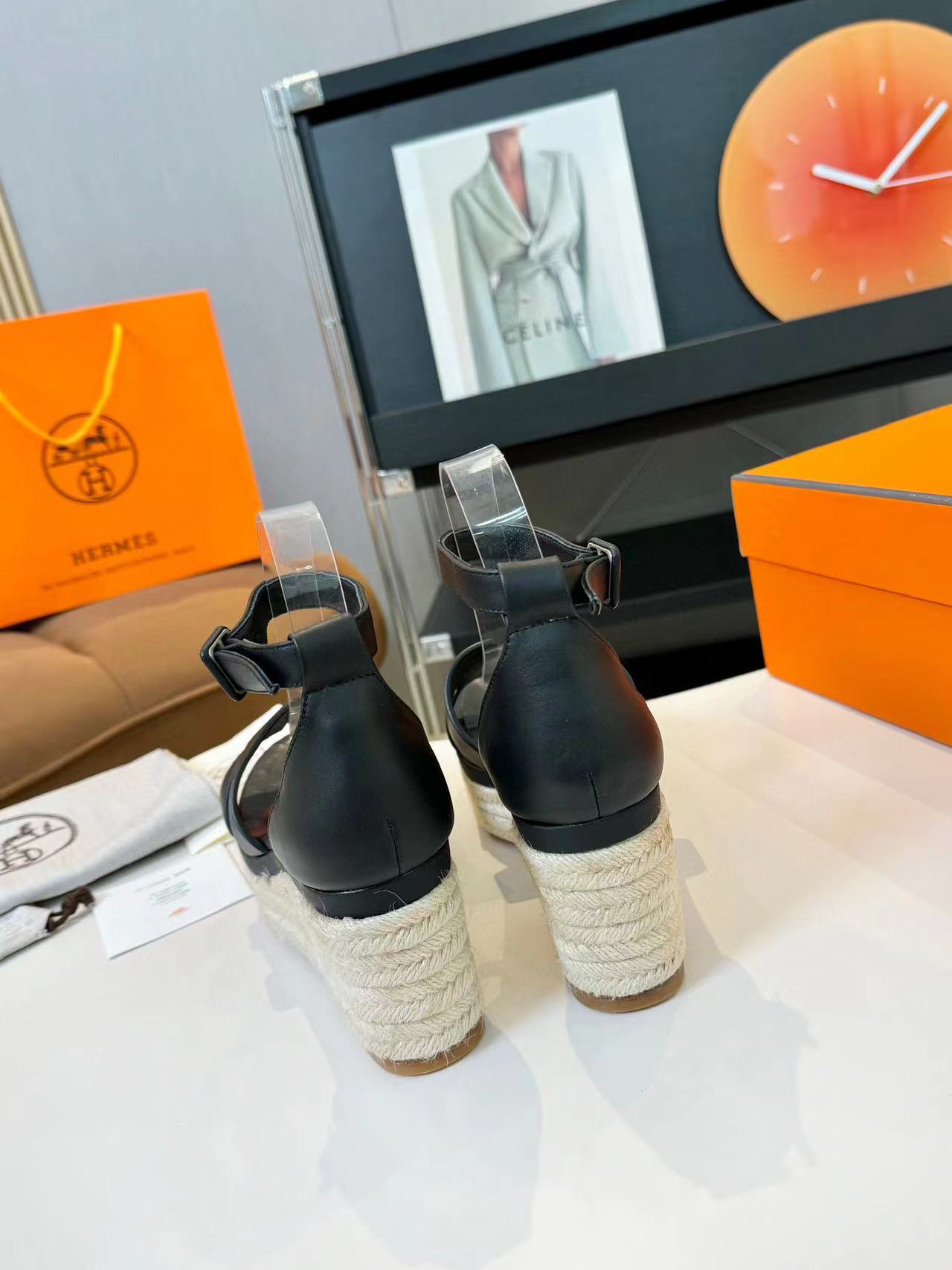 HERME5 上質なクラシックプラットフォームサンダル【50％割引+送料無料】