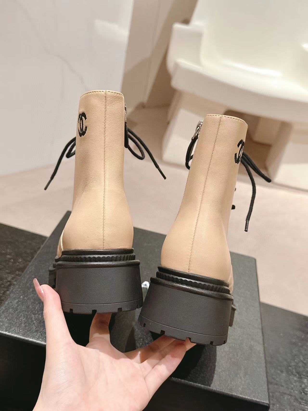 CHANE1 高品質レースアップシープスキンブーツ【50％割引+送料無料】