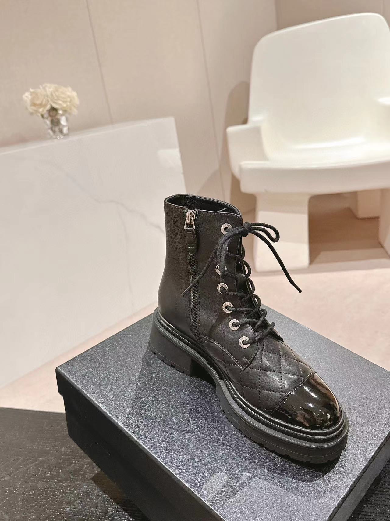 CHANE1 高品質レースアップシープスキンブーツ【50％割引+送料無料】