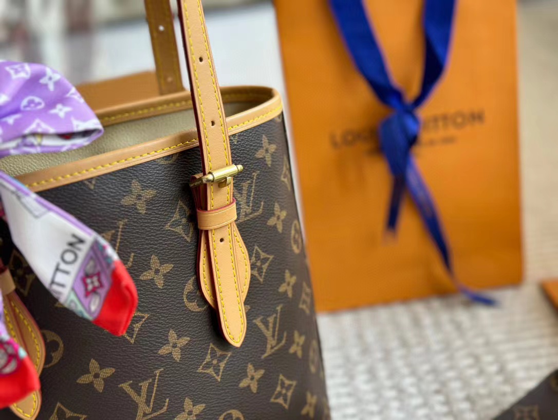 LV老眼バケットバッグ【50％割引+送料無料】