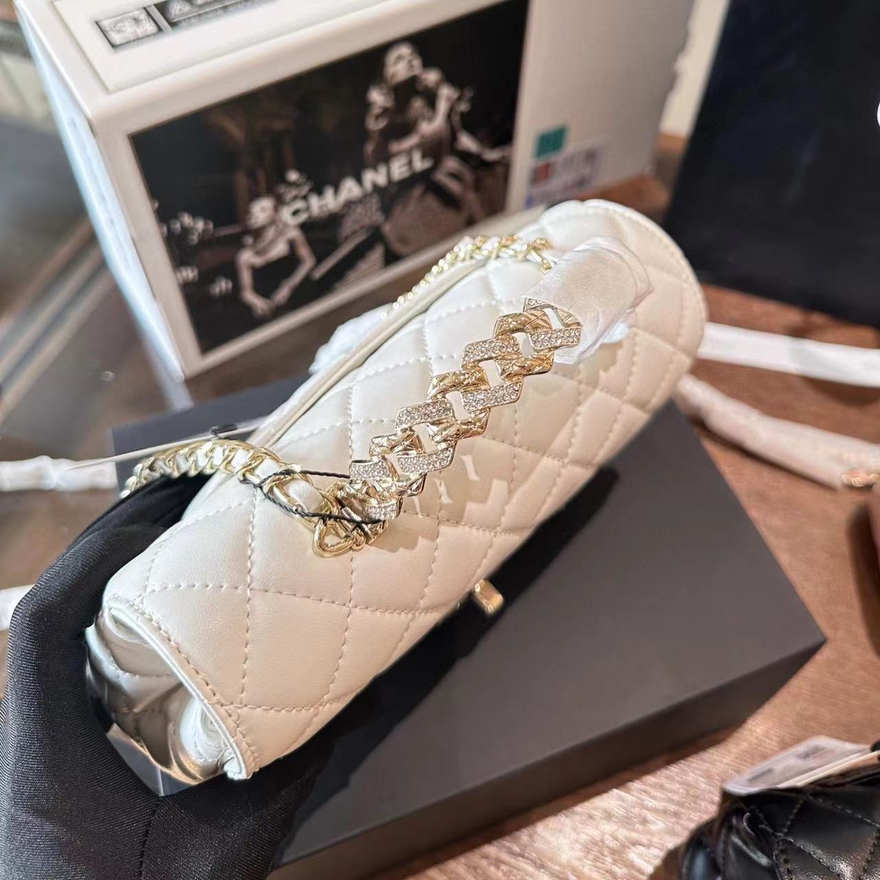 CHANE ダイヤモンド チェーン ハンドバッグ【50％割引+送料無料】