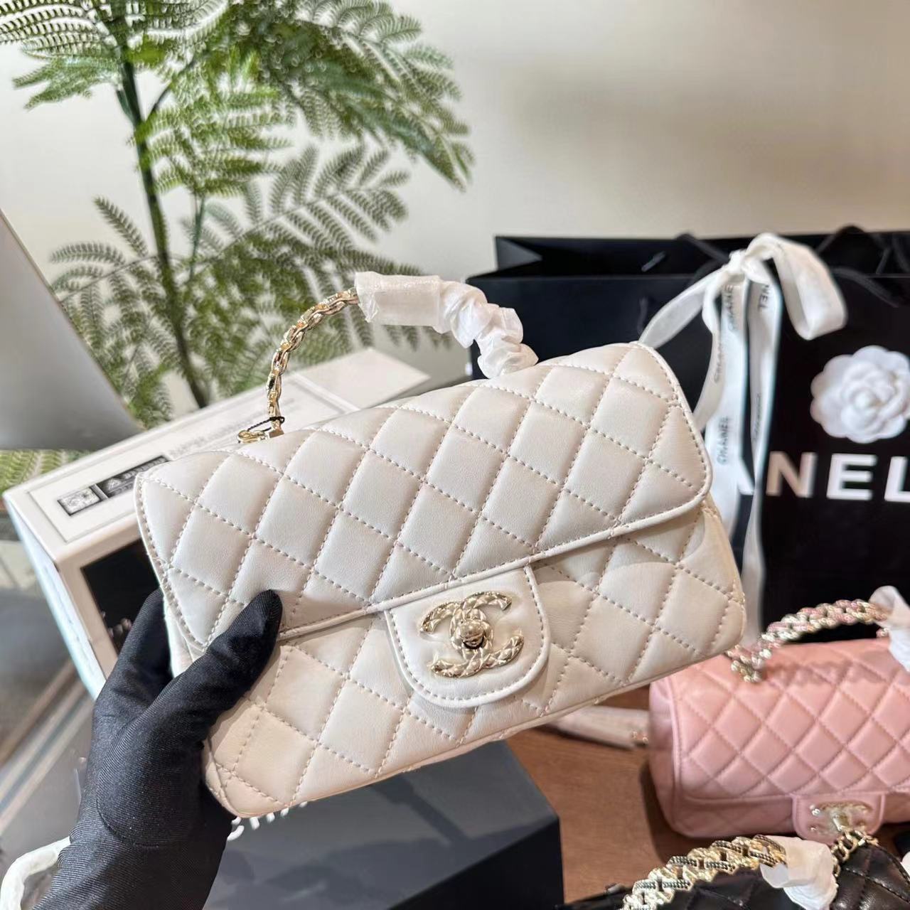 CHANE ダイヤモンド チェーン ハンドバッグ【50％割引+送料無料】