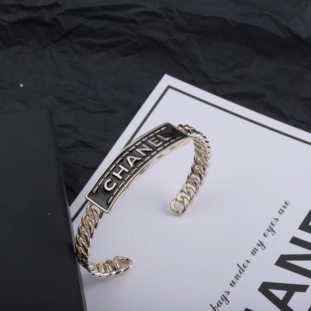 CHANE1 シンプルレターブレスレット【50％割引+送料無料】