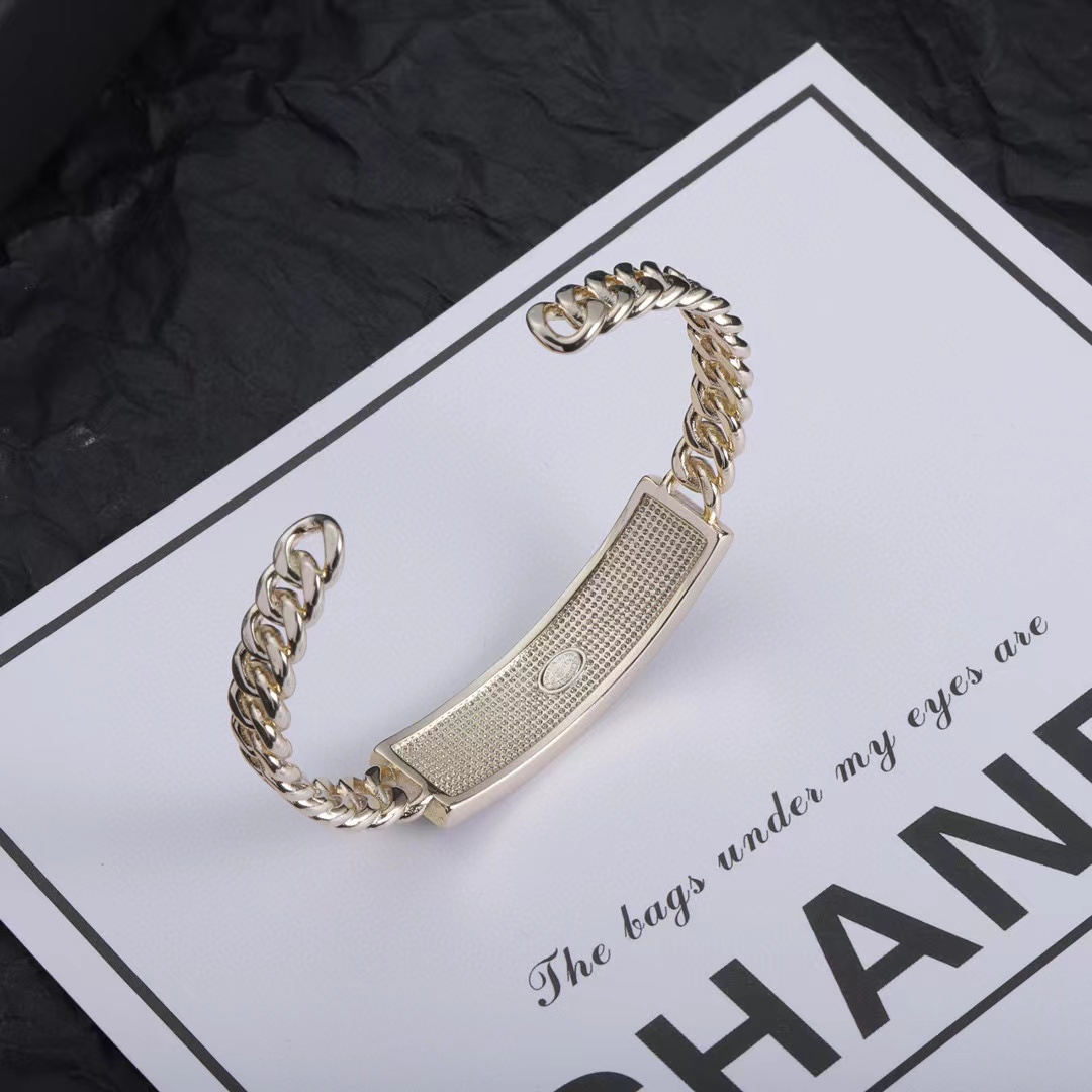 CHANE1 シンプルレターブレスレット【50％割引+送料無料】