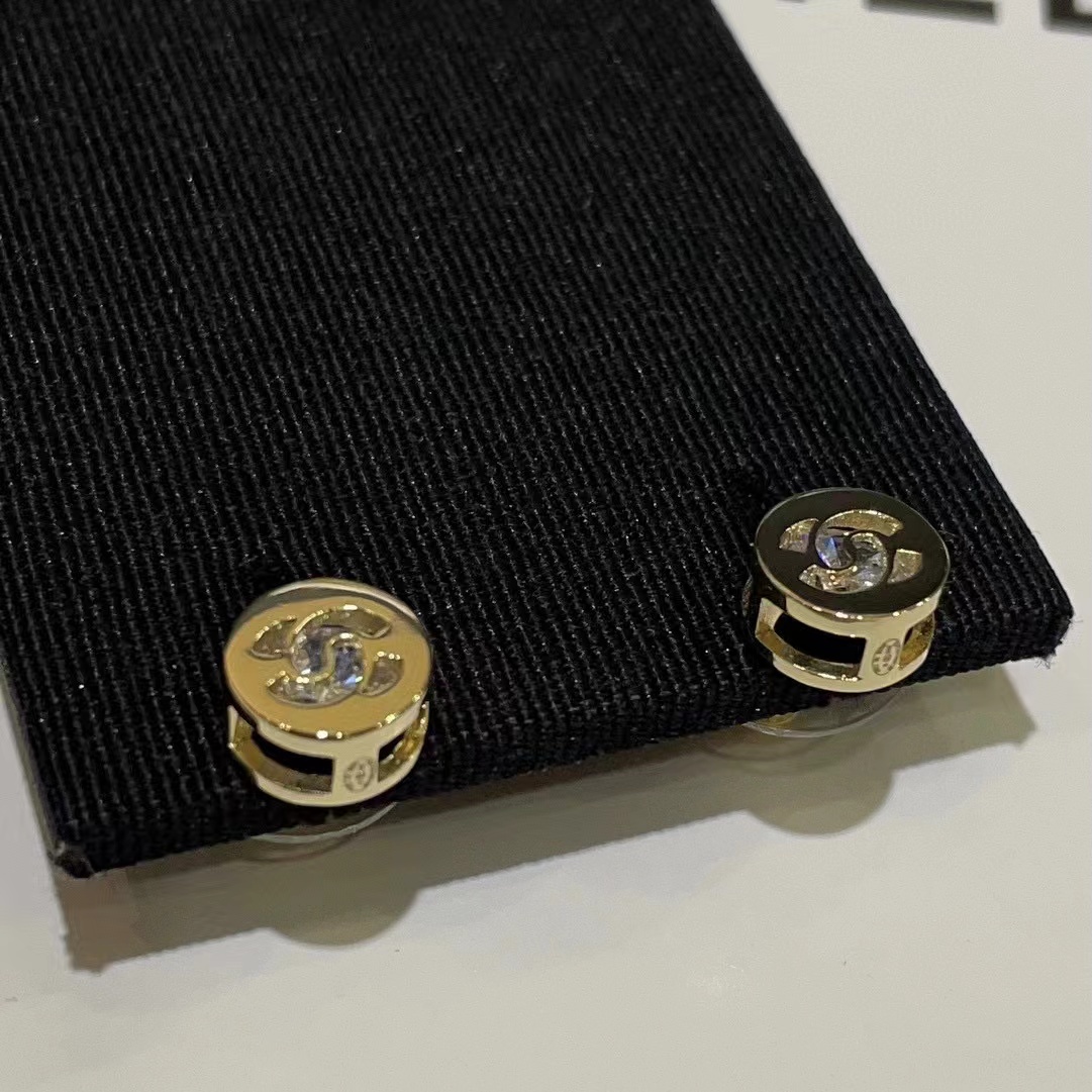 CHANE1 ダブルC ラウンドピアス【50％割引+送料無料】