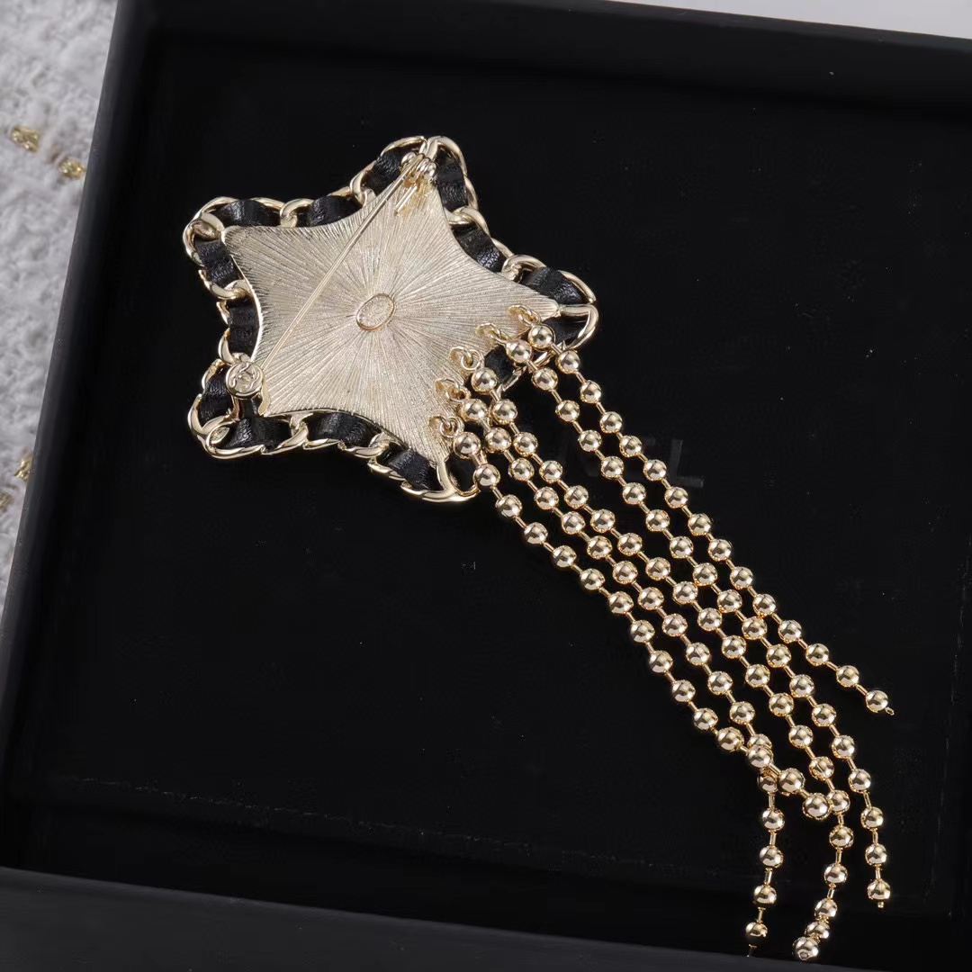 CHANE1 五芒星タッセルブローチ【50％割引+送料無料】