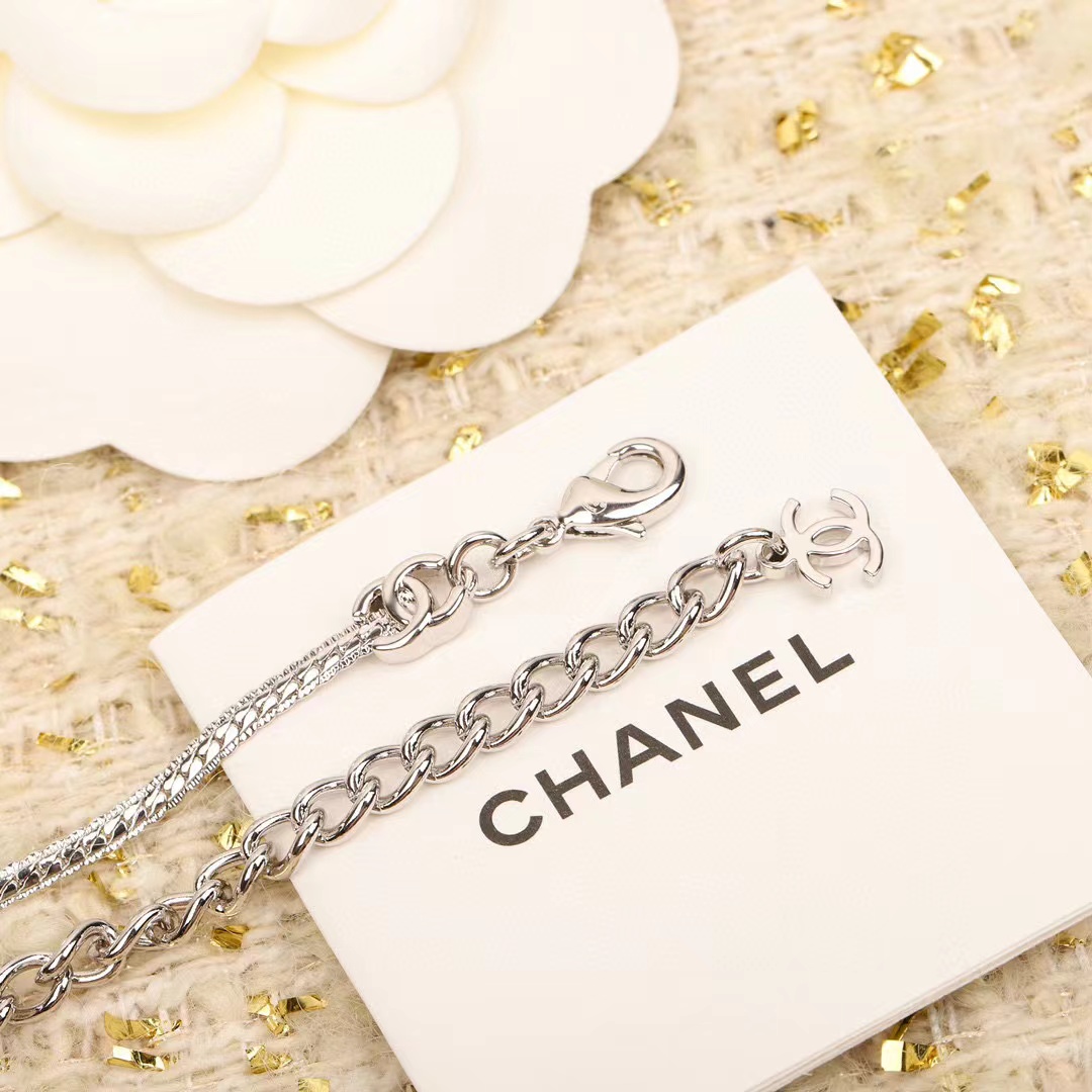 CHANE1 5フラワースネークボーンネックレス【50％割引+送料無料】