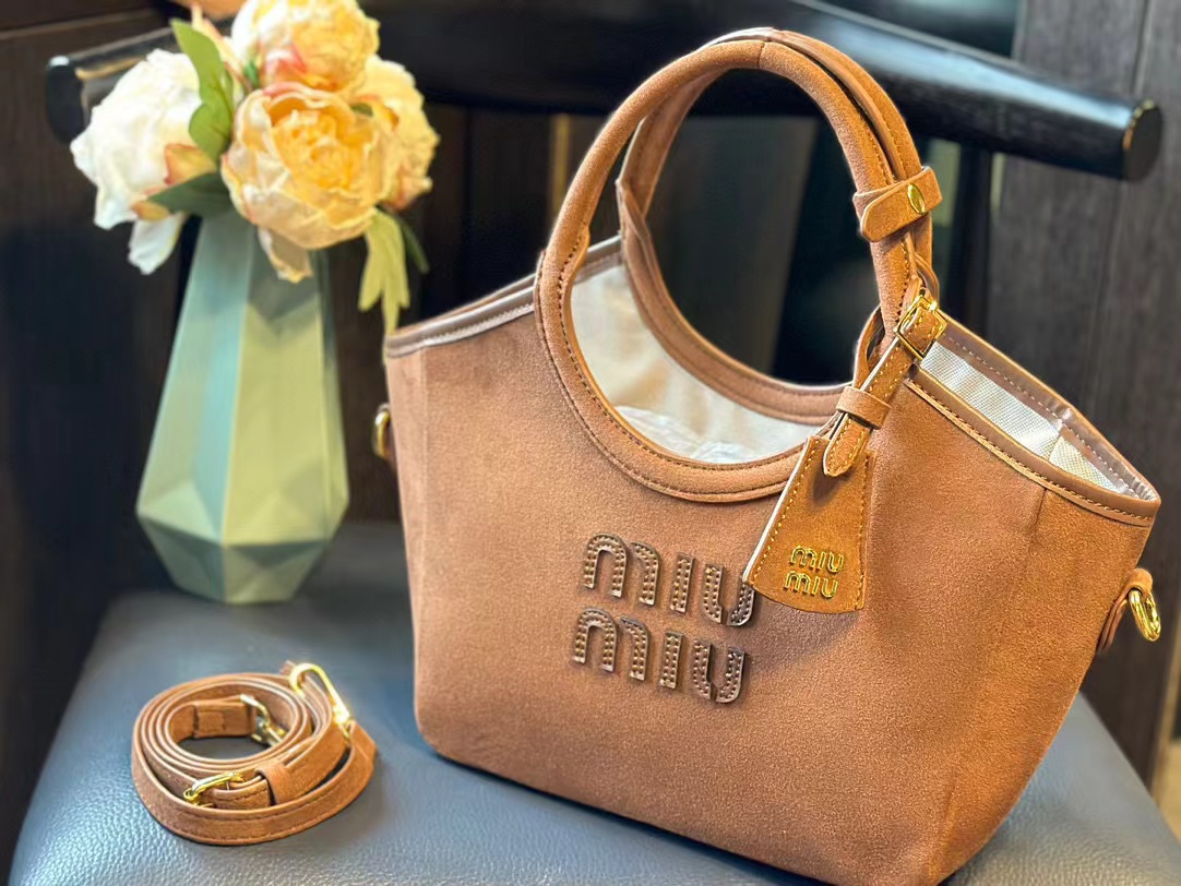 M1UM1U 新作シンプルハンドバッグ【50％割引+送料無料】