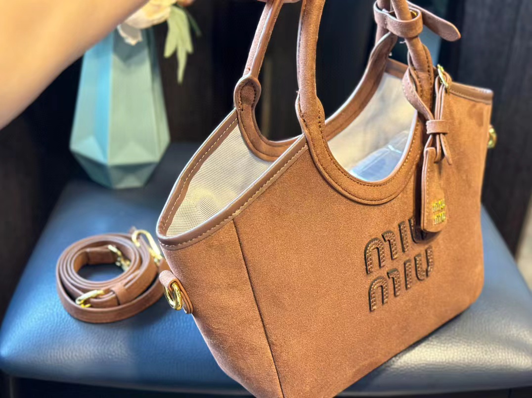 M1UM1U 新作シンプルハンドバッグ【50％割引+送料無料】