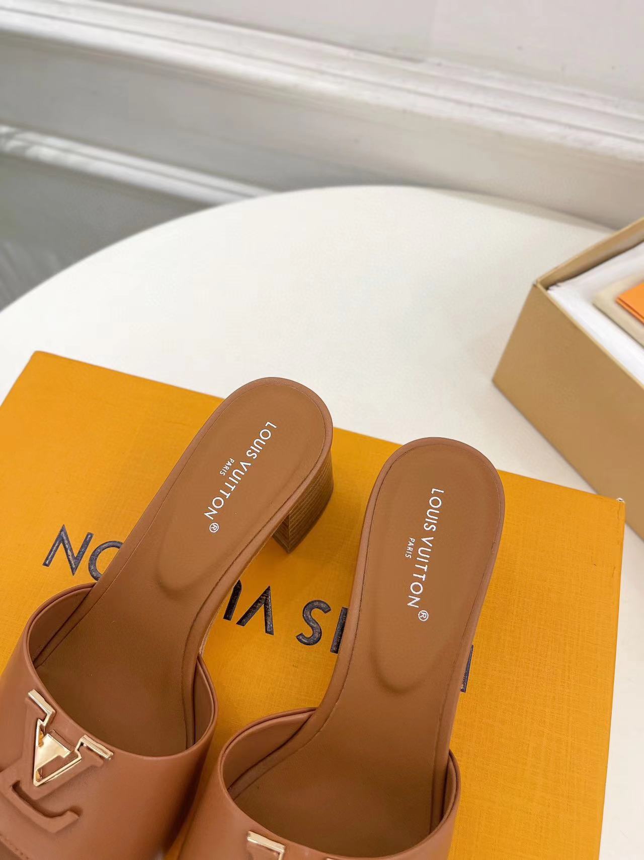 LV高品質レターバックルハイヒールスリッパ【50％割引+送料無料】