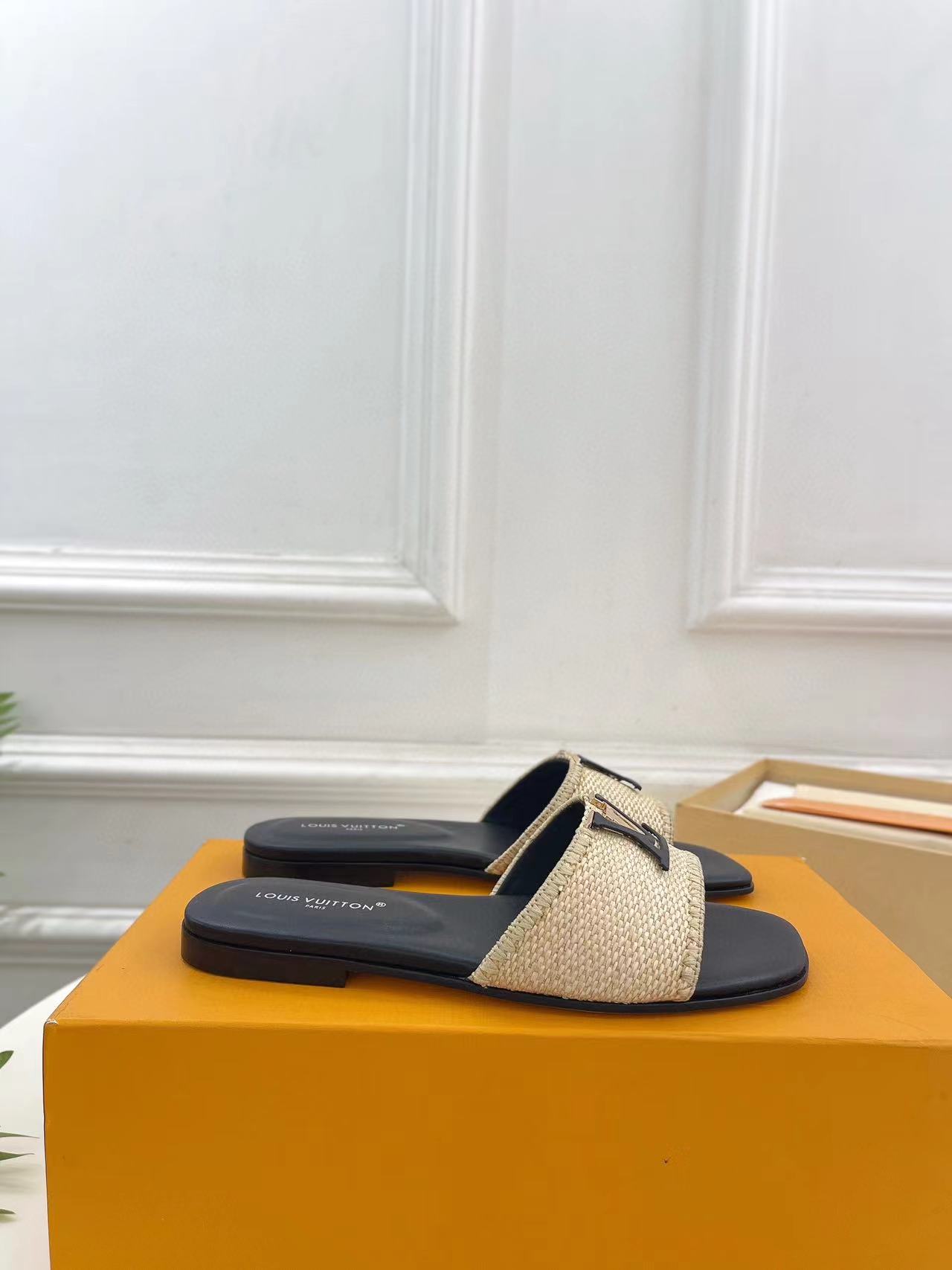 LV高品質レターバックルスリッパ【50％割引+送料無料】