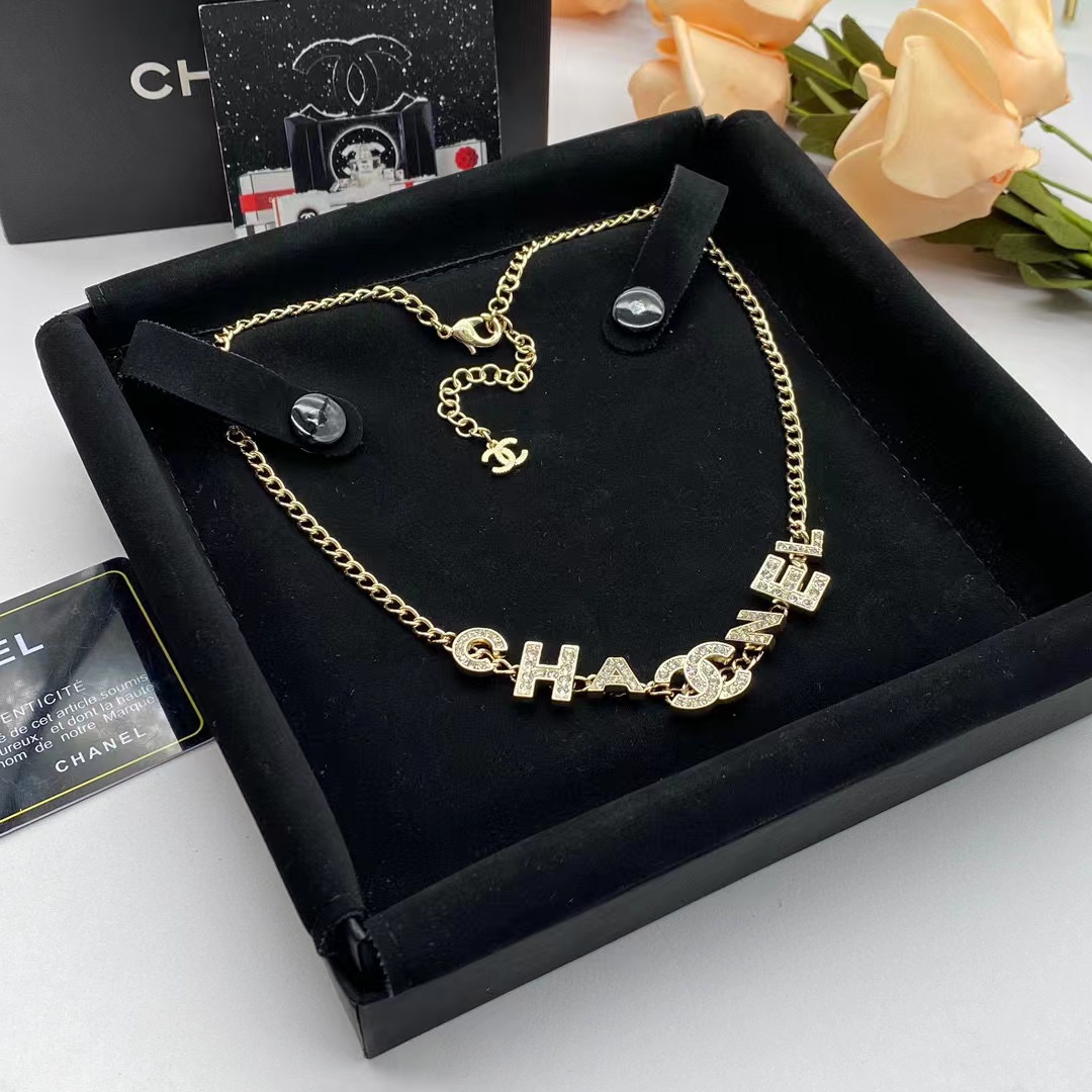 CHANE1 ダイヤモンド ダブル C レター ネックレス【50％割引+送料無料】