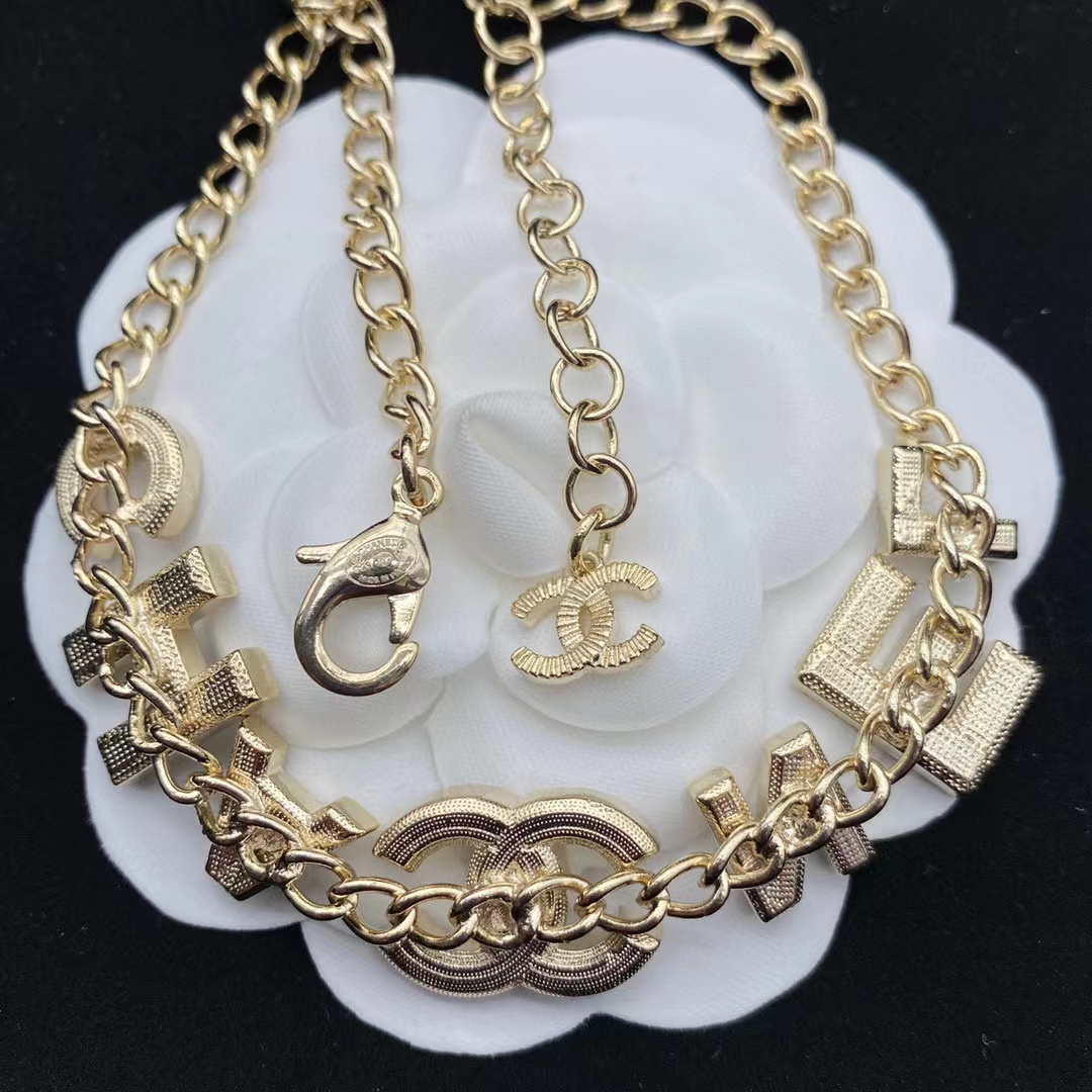 CHANE1 ダイヤモンド ダブル C レター ネックレス【50％割引+送料無料】