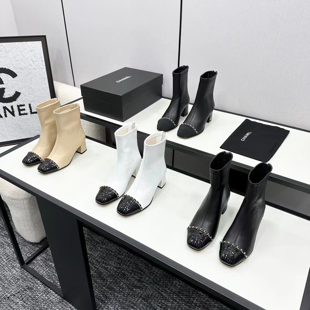 CHANE1 高品質 スクエアトゥ 太ヒール チェーンショートブーツ【50％割引+送料無料】