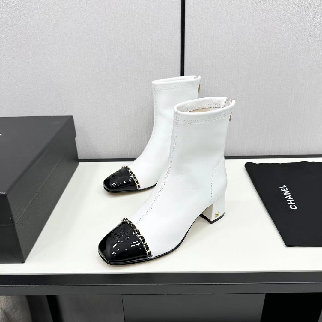 CHANE1 高品質 スクエアトゥ 太ヒール チェーンショートブーツ【50％割引+送料無料】