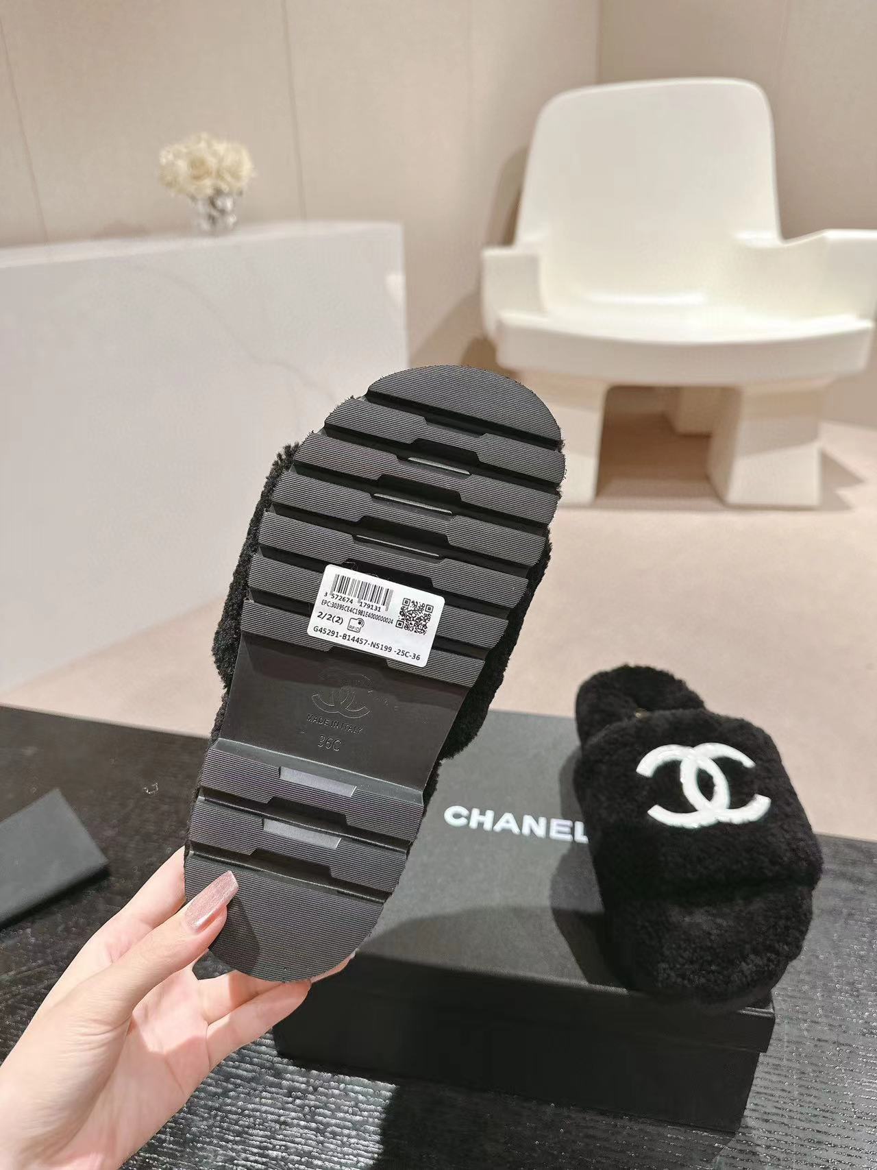 CHANE1 高品質ダブル C ロゴ ラムウール スリッパ【50％割引+送料無料】