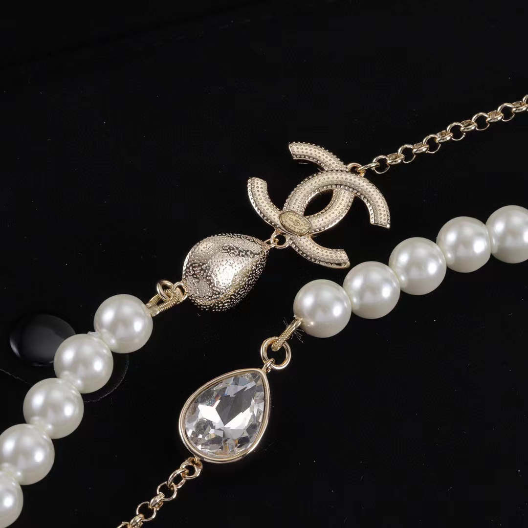 CHANE1 ダイヤモンド付きダブル C パール ネックレス【50％割引+送料無料】