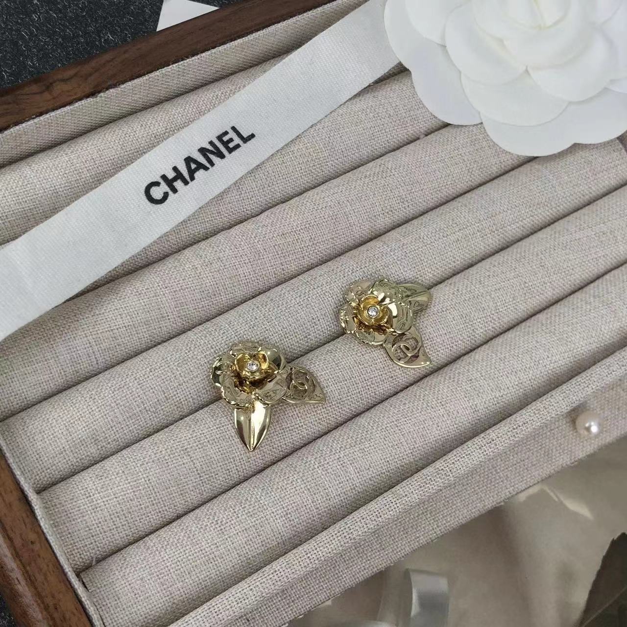 CHANE1 カメリア イヤリング【50％割引+送料無料】