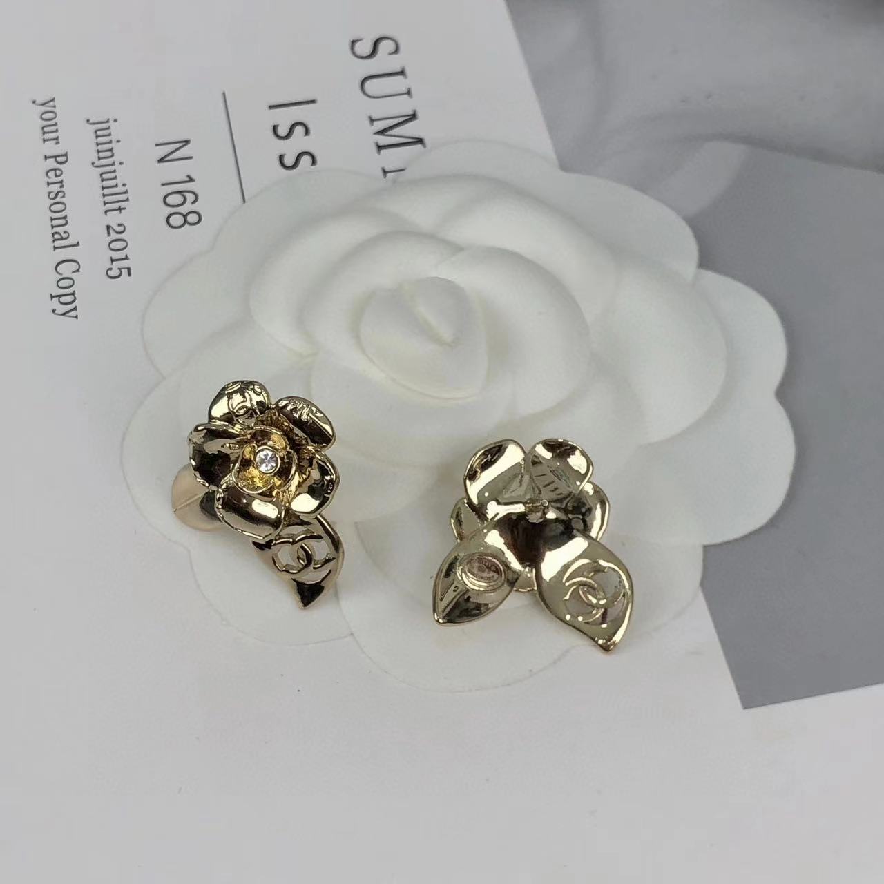 CHANE1 カメリア イヤリング【50％割引+送料無料】