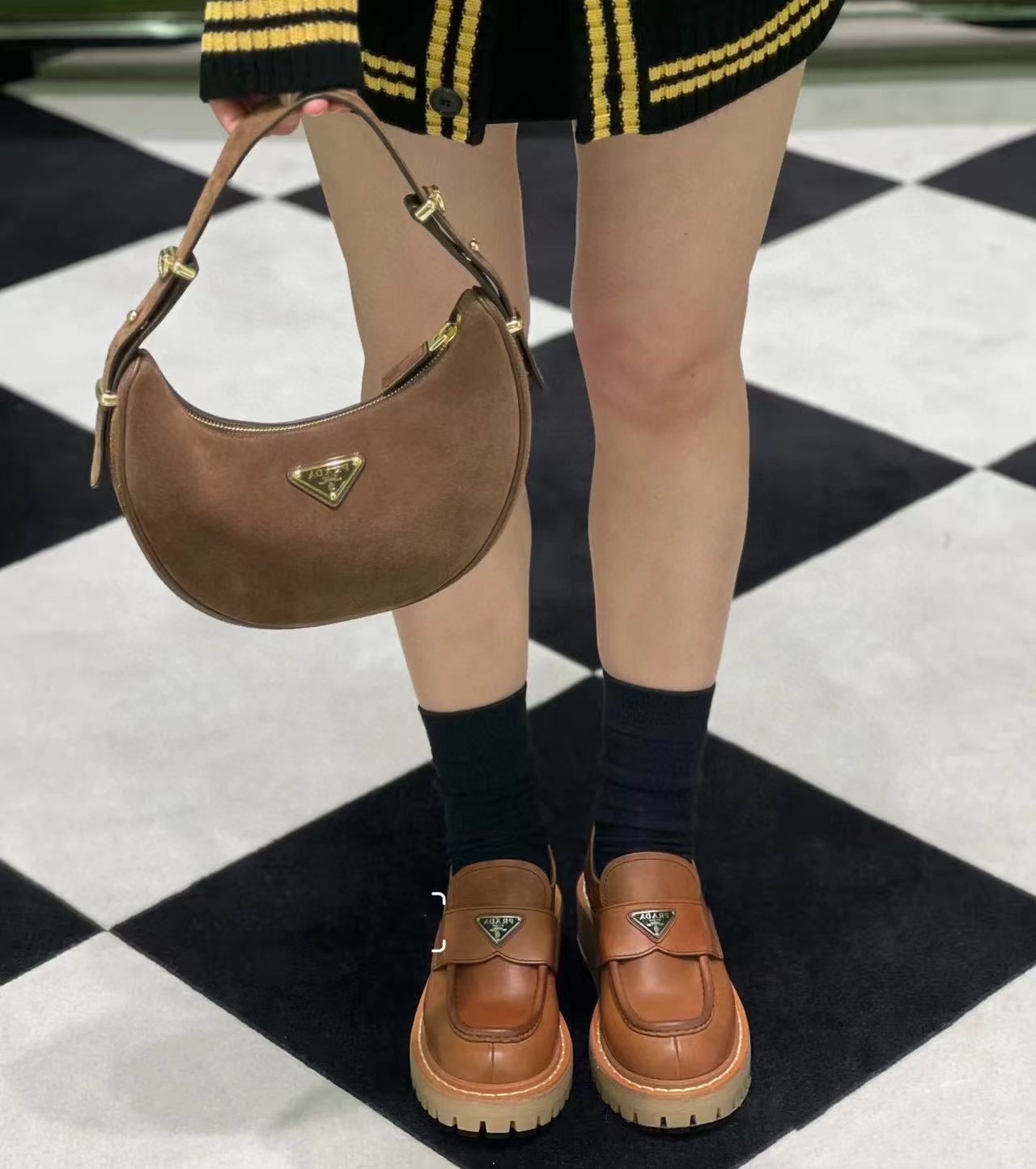 PR4DA スエード脇下バッグ【50％割引+送料無料】