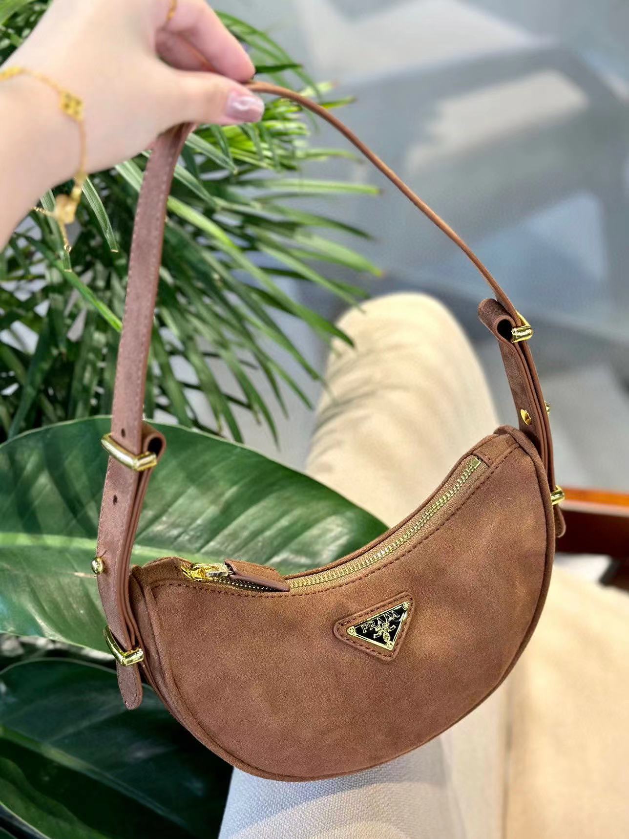 PR4DA スエード脇下バッグ【50％割引+送料無料】