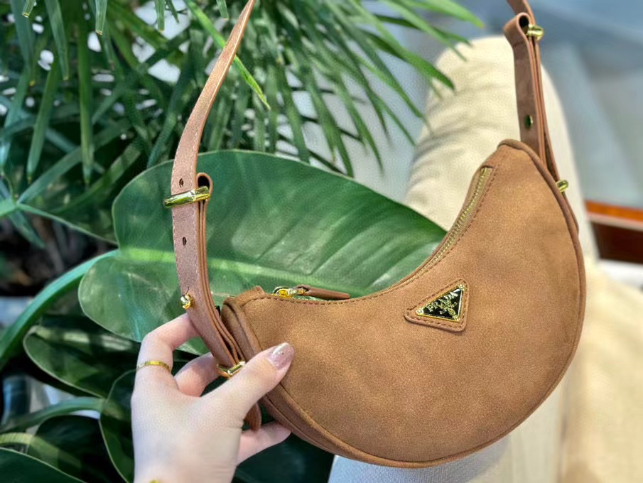 PR4DA スエード脇下バッグ【50％割引+送料無料】