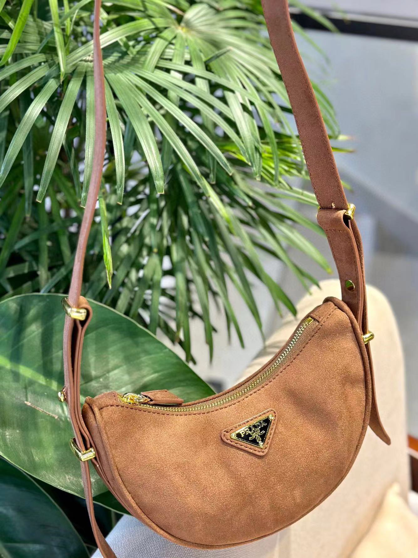 PR4DA スエード脇下バッグ【50％割引+送料無料】