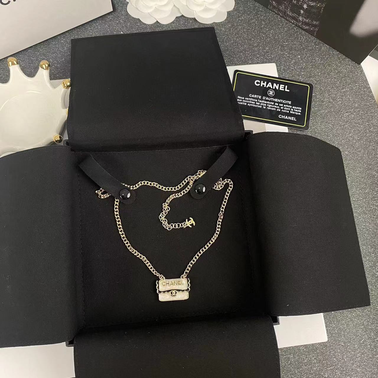 CHANE1 白黒エナメルネックレス【50％割引+送料無料】