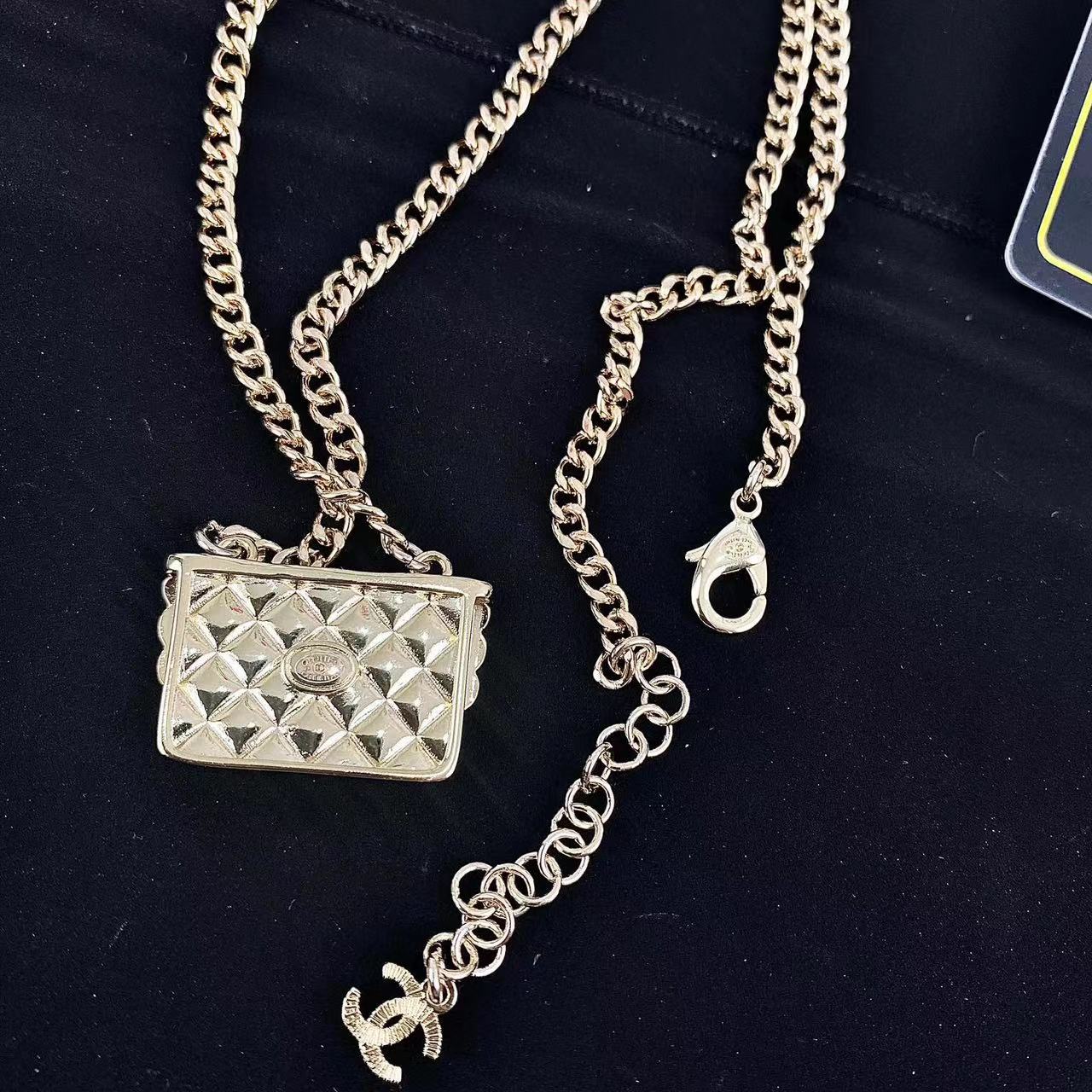 CHANE1 白黒エナメルネックレス【50％割引+送料無料】