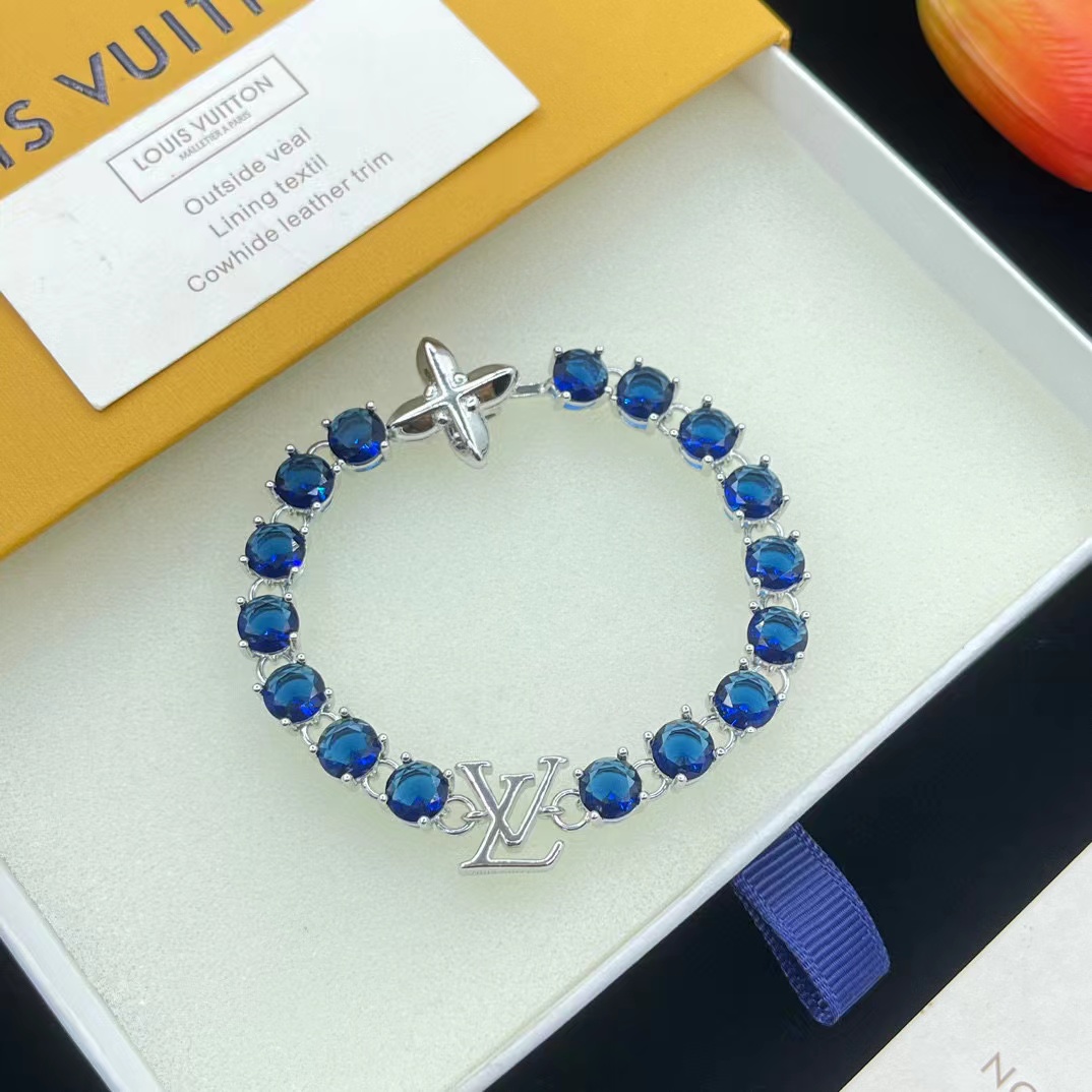 LV 四つ葉のクローバー ダイヤモンド ブレスレット【50％割引+送料無料】