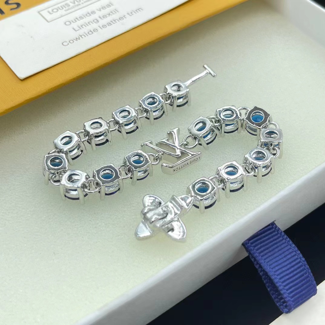 LV 四つ葉のクローバー ダイヤモンド ブレスレット【50％割引+送料無料】